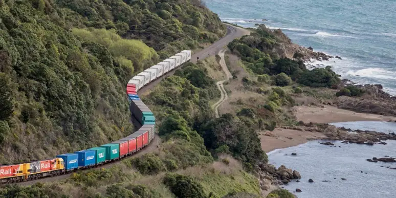 Nouvelle-Zélande : une mission de McKinsey pour la compagnie ferroviaire publique 'stupéfie' la ministre des Finances