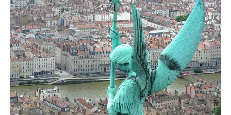 Lyon, Bordeaux, pourquoi les cabinets s’installent en région ?