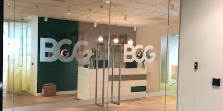 Le BCG s’affirme en faveur du présentiel en prenant plus de mètres carrés à Londres